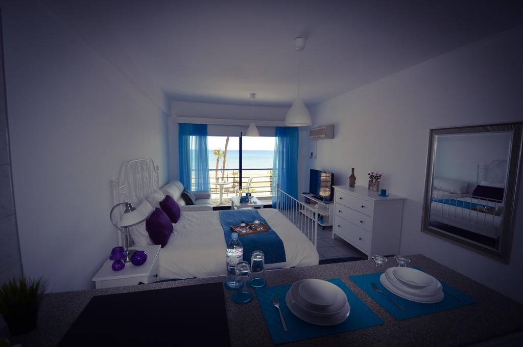 Krasas Beach Apartment Rentals Larnaca Phòng bức ảnh